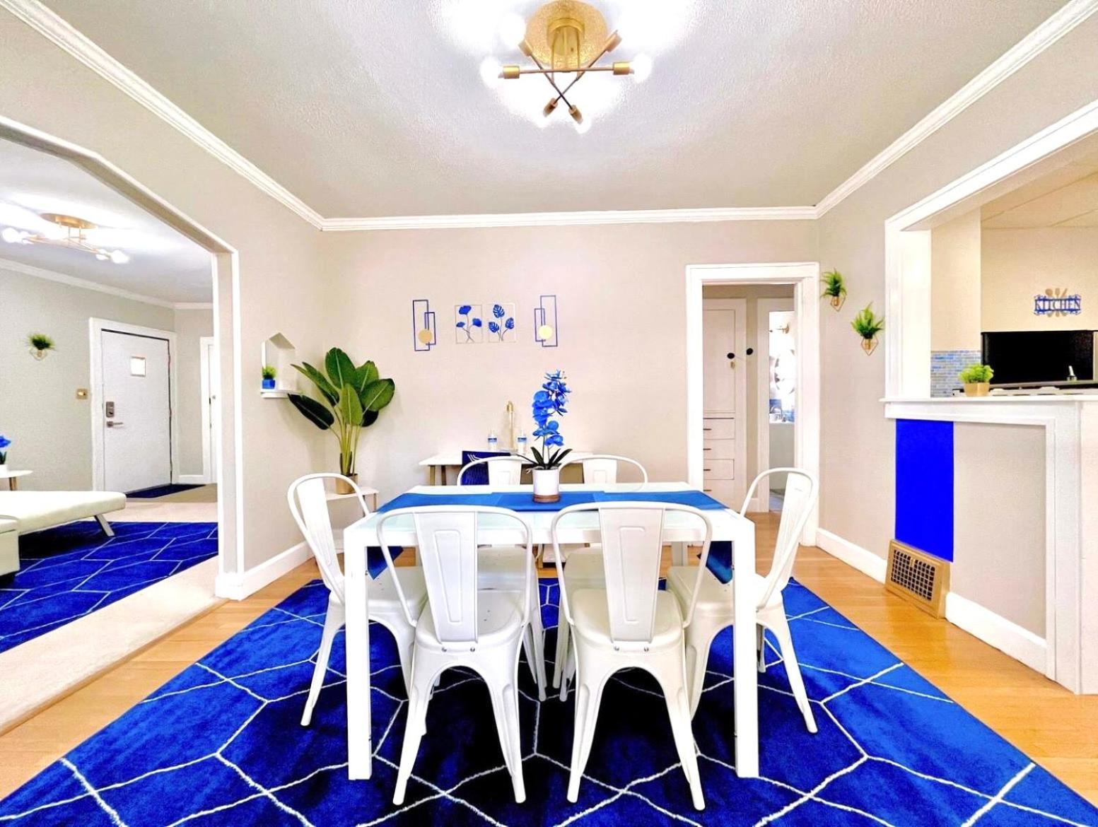 The Sapphire Haven - Your Old Brooklyn Oasis Awaits Families, Couples, Business Travelers Near Downtown With Parking, 300 Mb Wifi & Self Check-In Cleveland Kültér fotó