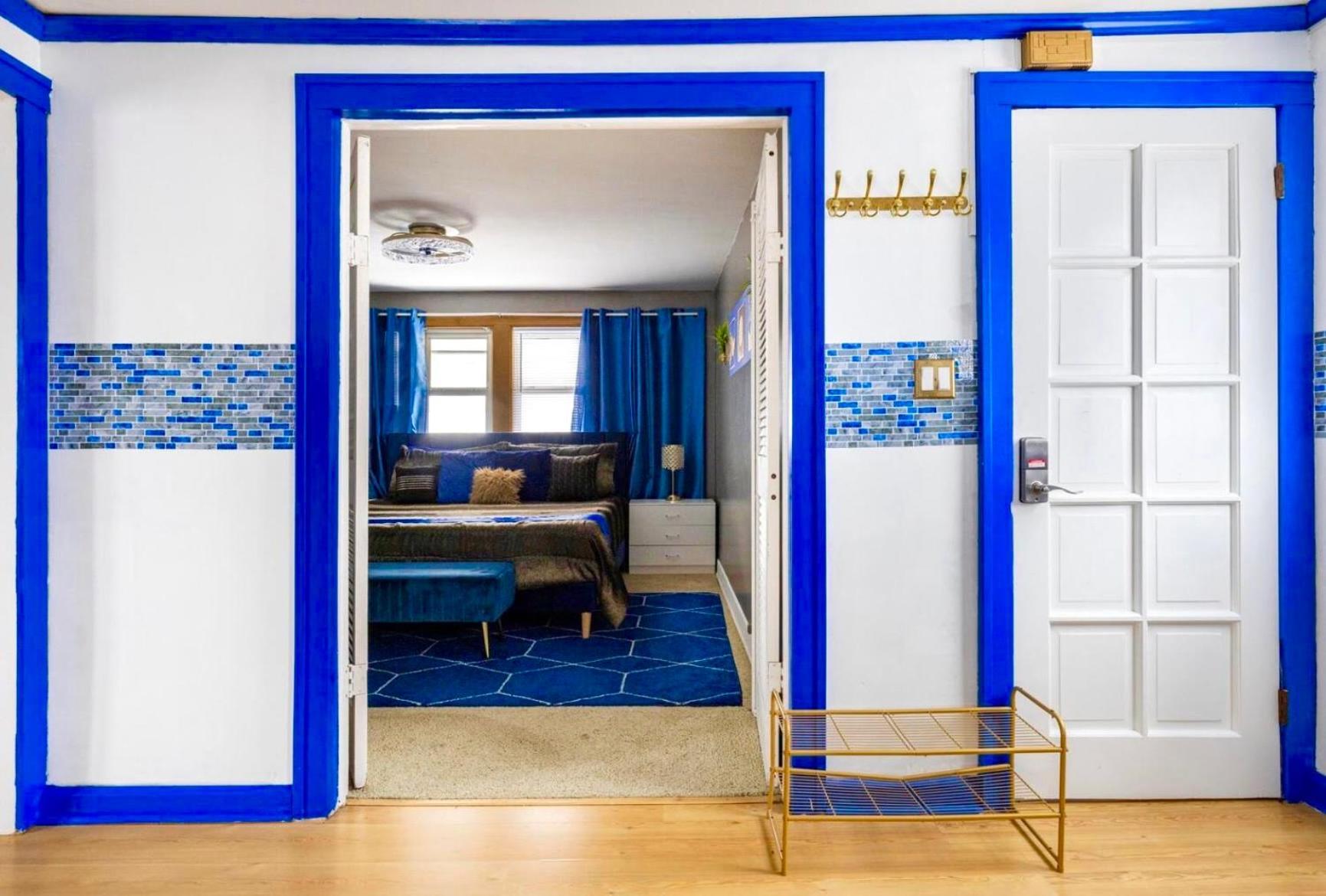 The Sapphire Haven - Your Old Brooklyn Oasis Awaits Families, Couples, Business Travelers Near Downtown With Parking, 300 Mb Wifi & Self Check-In Cleveland Kültér fotó