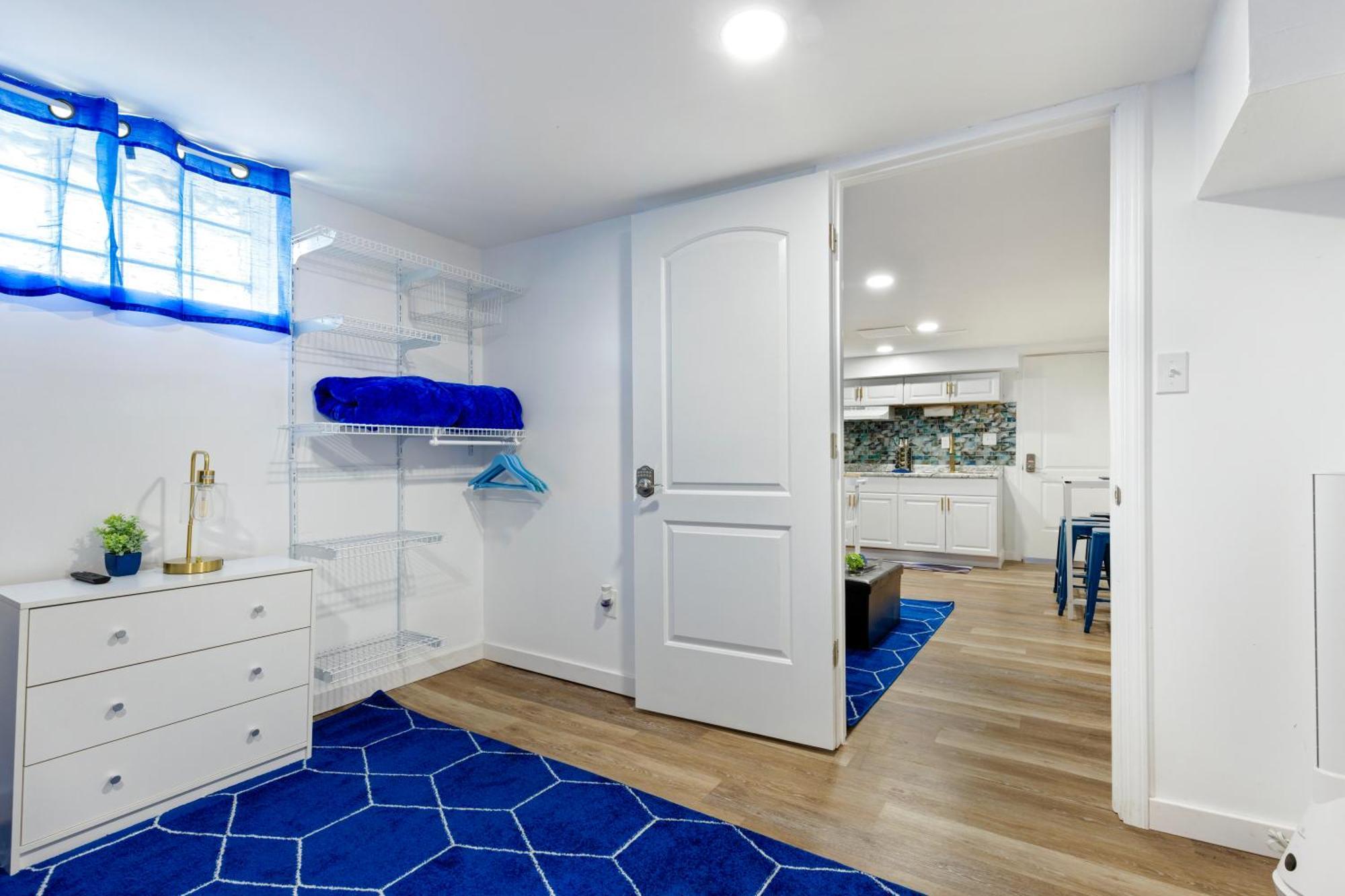 The Sapphire Haven - Your Old Brooklyn Oasis Awaits Families, Couples, Business Travelers Near Downtown With Parking, 300 Mb Wifi & Self Check-In Cleveland Kültér fotó