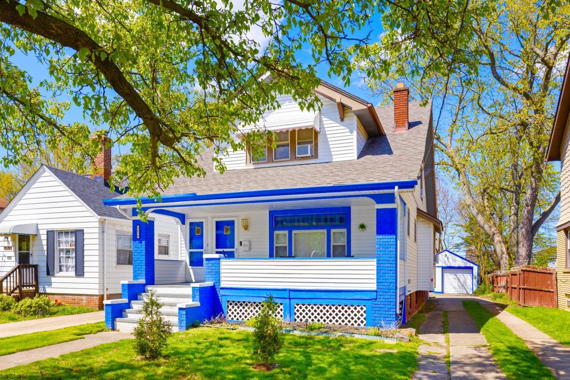 The Sapphire Haven - Your Old Brooklyn Oasis Awaits Families, Couples, Business Travelers Near Downtown With Parking, 300 Mb Wifi & Self Check-In Cleveland Kültér fotó
